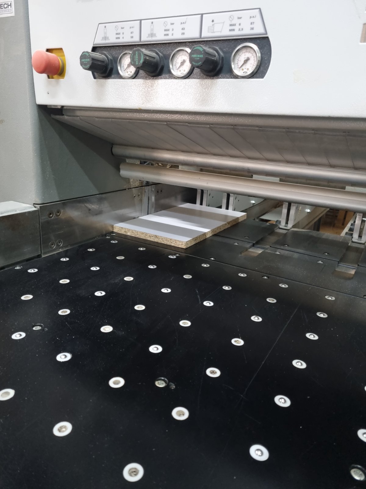 Uslužno Sečenje sa Najsavremenijim Mašinama - Image 3