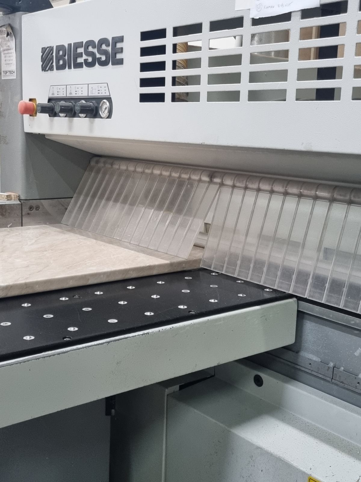 Uslužno Sečenje sa Najsavremenijim Mašinama - Image 1